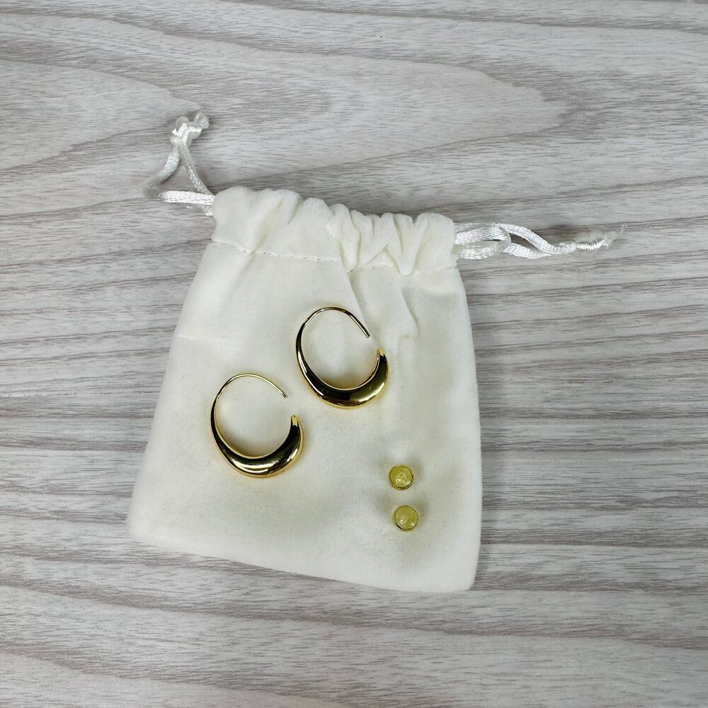 Leekoo Gold-tone Open Hoop Crescent Earrings Custom Jewelry Polished with Pouch